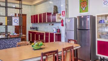 Full-size fridge, microwave, toaster, blender