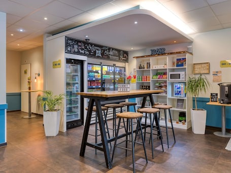 Food and drink. ibis budget Luzern City