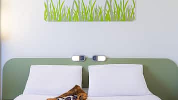 Kamar Double | Meja kerja, kedap suara, setrika/meja setrika, dan Wi-Fi gratis