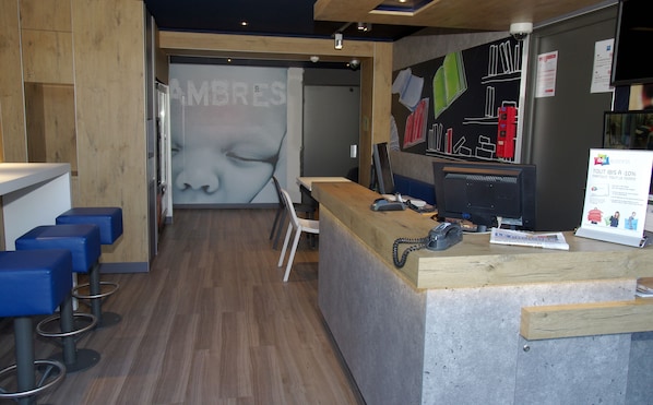 Reception - ibis budget Lyon Saint Genis Laval (Saint-Genis-Laval)