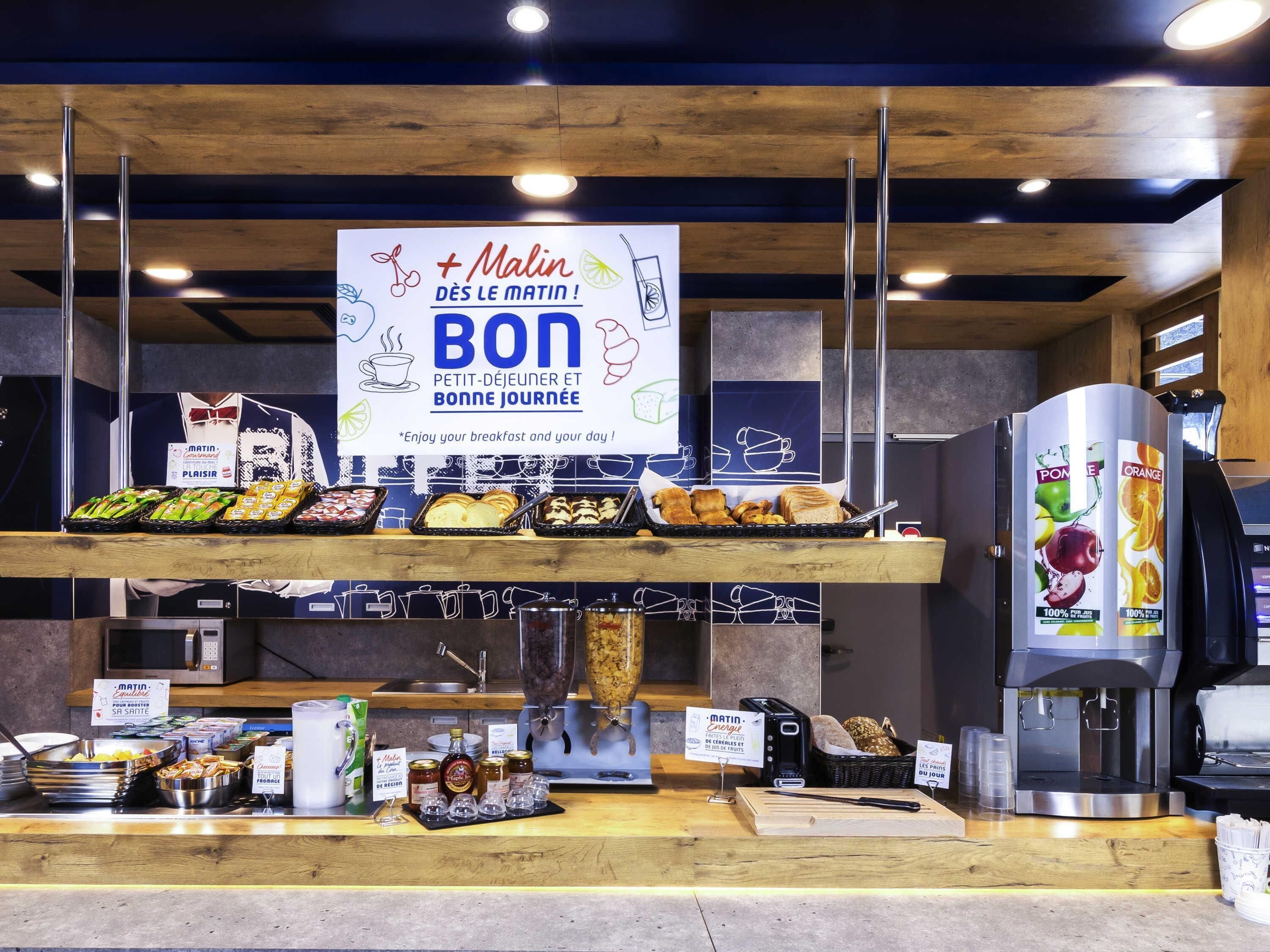 Daily buffet breakfast (EUR 7.90 per person)