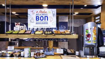 Dagelijks ontbijtbuffet (EUR 7.90 per persoon)