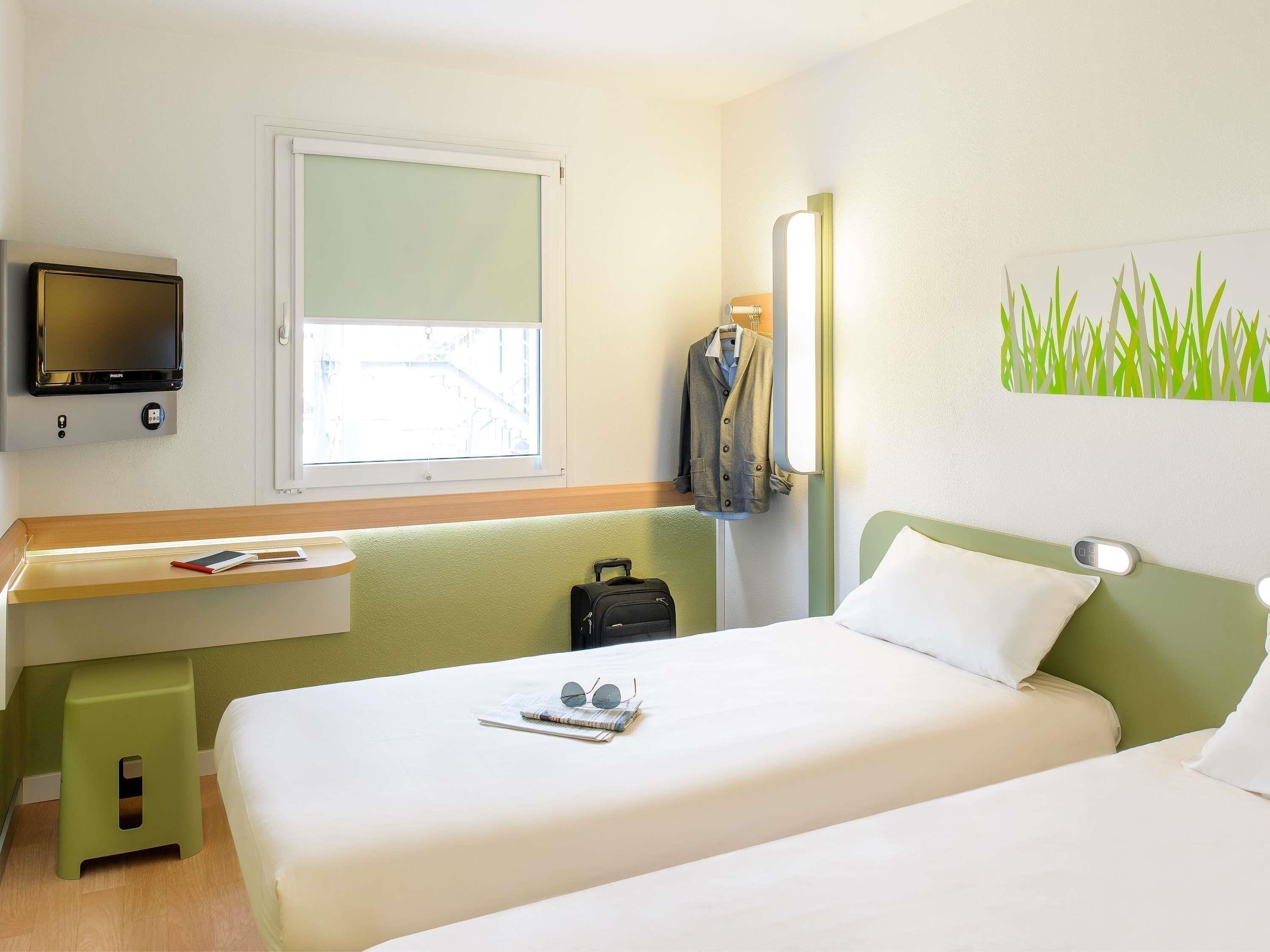 Chambre avec lits jumeaux, 2 lits jumeaux | Literie hypoallergénique, bureau, accès au Wi-Fi (inclus)