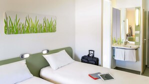 Twin Room, 2 Twin Beds | Hypo-allergenic bedding available, desk, WiFi (free), bed sheets - ibis budget Wien Messe (Vienna)