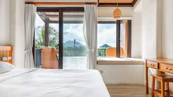 Chambre Triple, balcon, vue montagne | Vue de la chambre