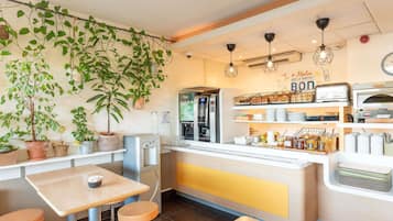 Daily buffet breakfast (EUR 7.5 per person)