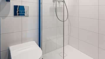 Triple Room, Multiple Beds | Desk, blackout drapes, soundproofing, iron/ironing board