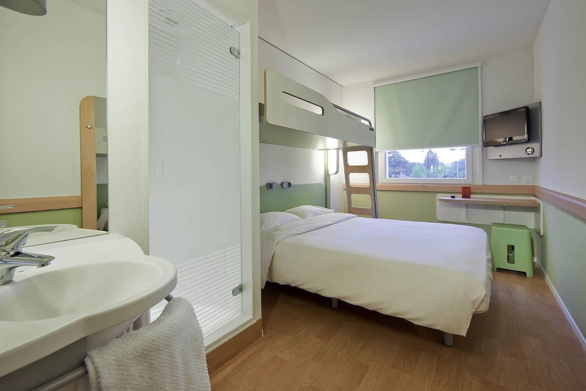 Double Room, Multiple Beds