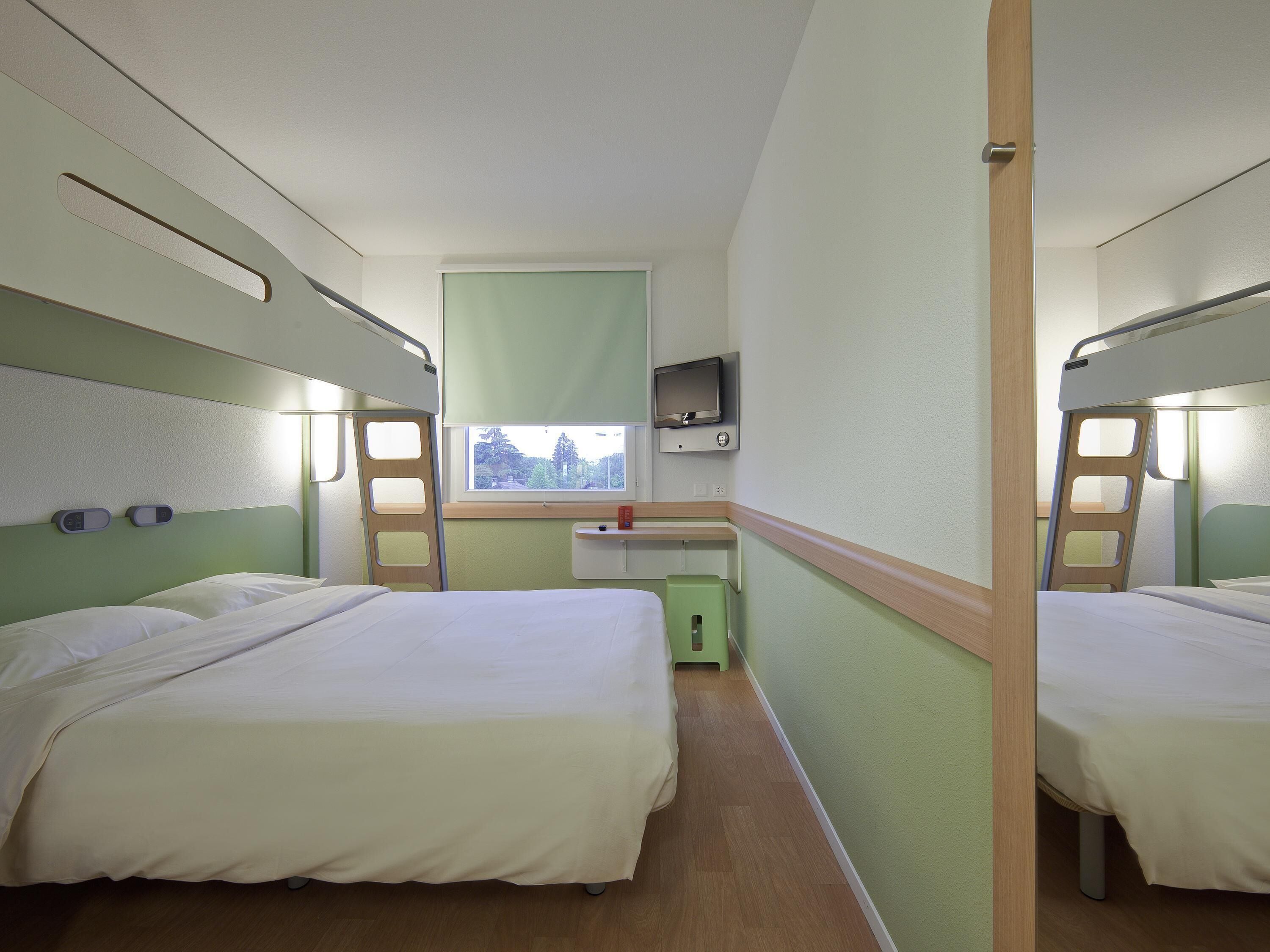 Twin Room, 3 Single Beds