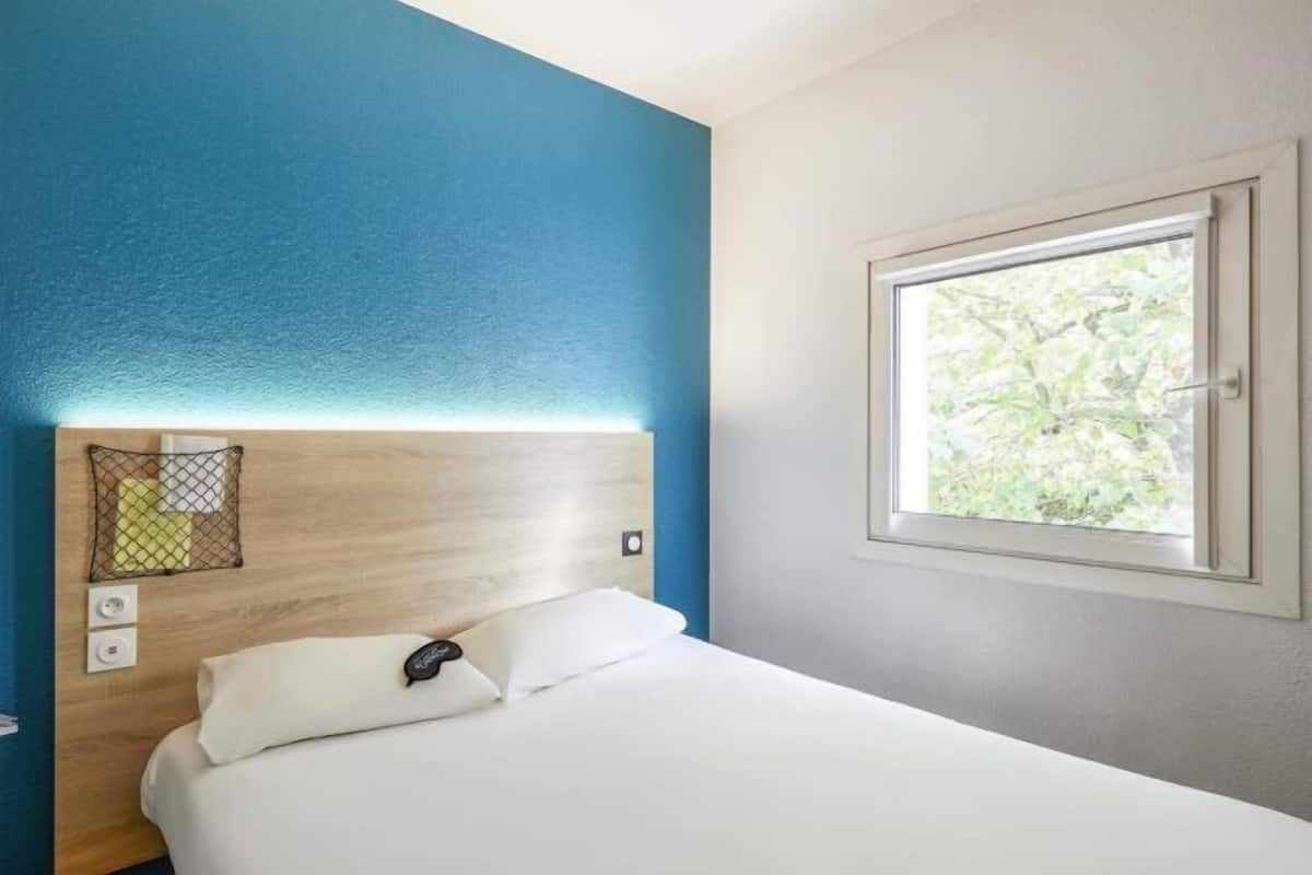 Blackout curtains, soundproofing, iron/ironing board