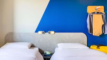 Zweibettzimmer, 2 Einzelbetten (single beds 90x200cm)