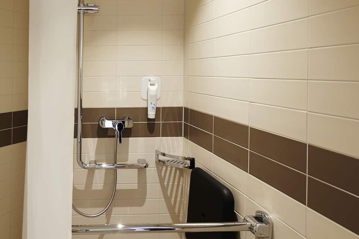 Chambre, plusieurs lits, accessible aux personnes à mobilité réduite