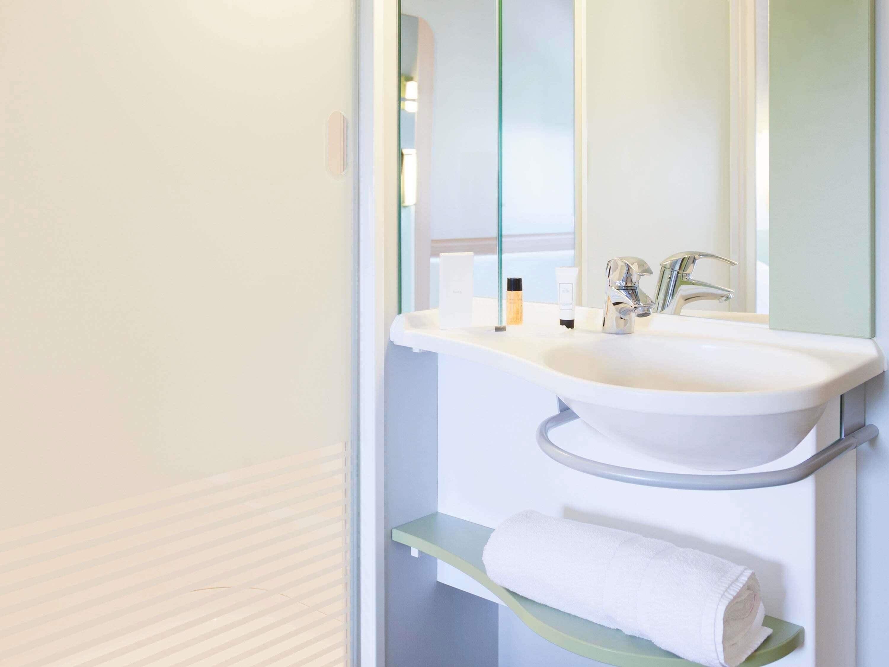 書桌、隔音、熨斗/熨衣板、免費無線上網