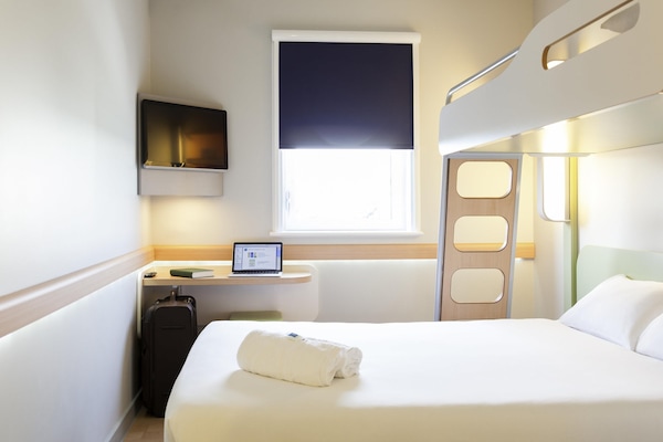 Double Room | Desk, soundproofing, iron/ironing board, free WiFi