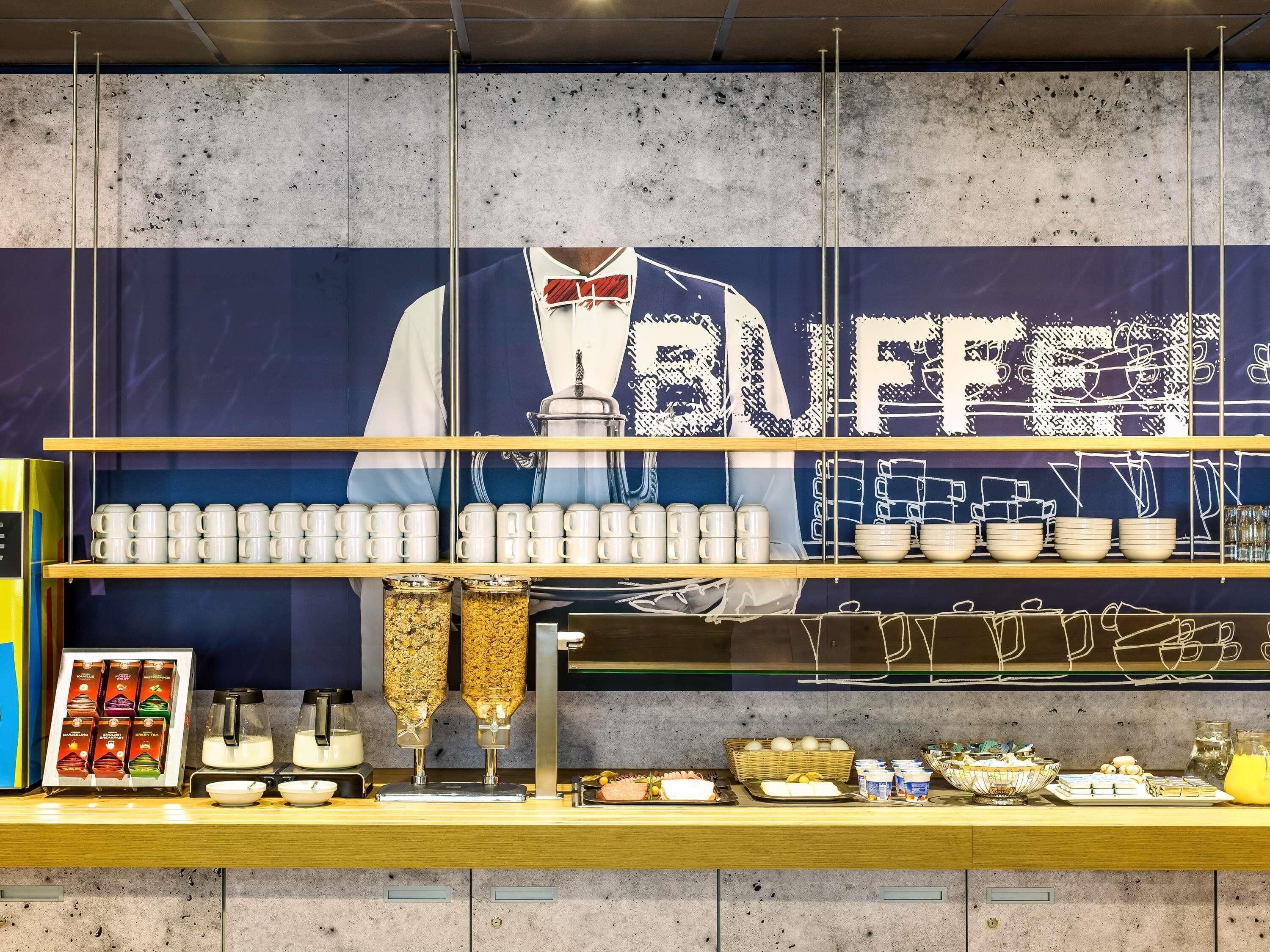 Daily continental breakfast (GBP 8.5 per person)