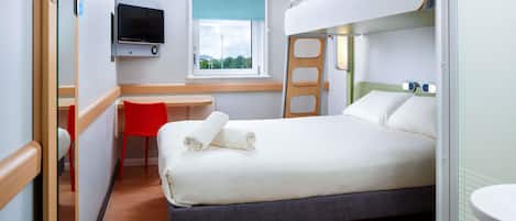 Bàn, phòng cách âm, bàn ủi/dụng cụ ủi quần áo