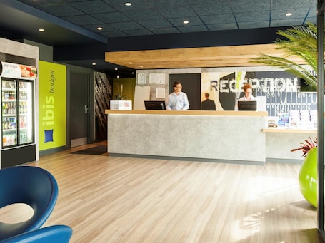 Reception. ibis budget Edinburgh Park