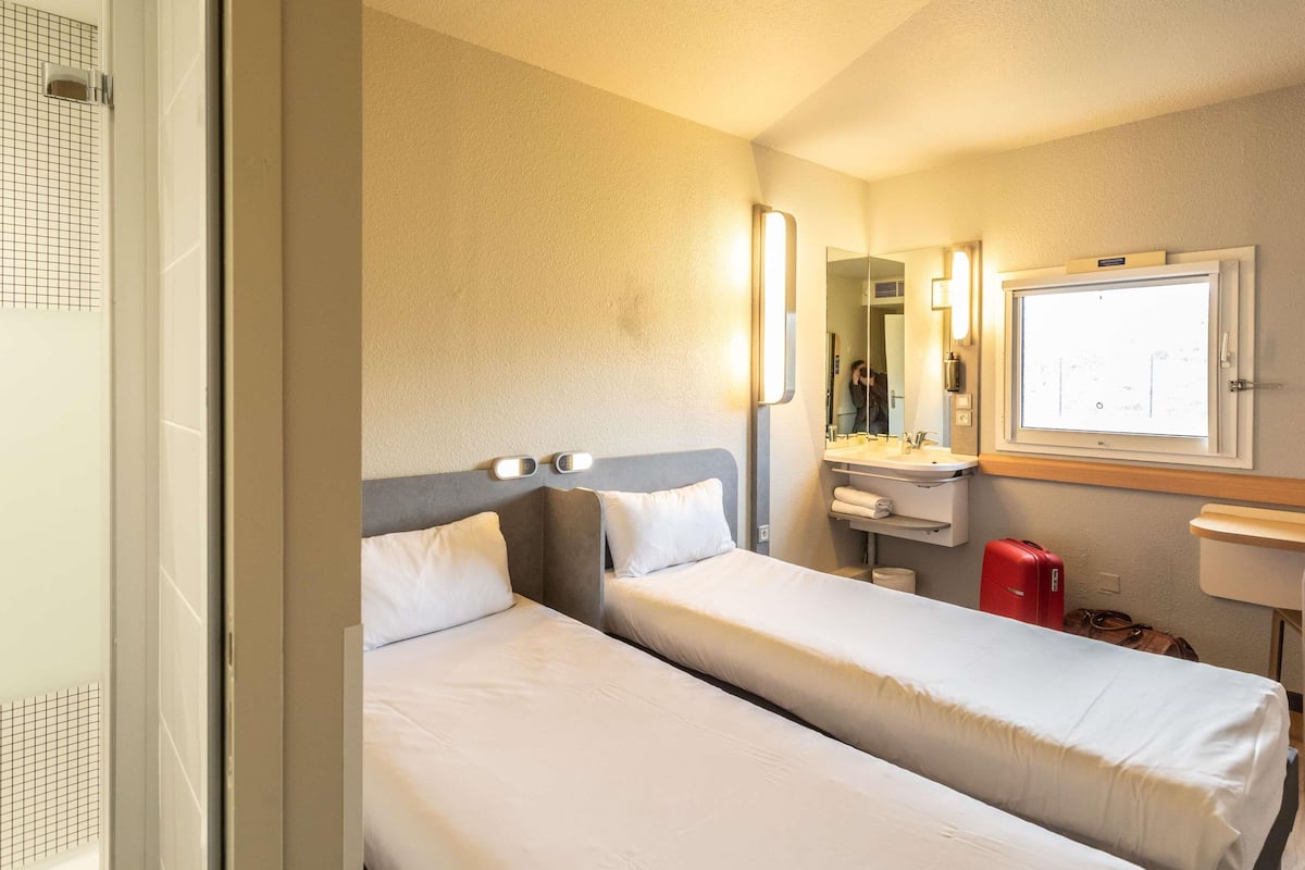 Chambre avec lits jumeaux, 2 lits une place | 1 chambre, literie de qualité supérieure, matelas mémoire de forme