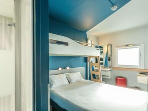 Triple Room, Multiple Beds | 1 bedroom, premium bedding, memory foam beds, desk - ibis budget Bourges (Le Subdray)