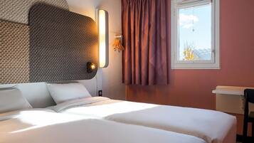 Tomannsrom, ikke-røyk | Skrivebord, lydisolert, strykejern/-brett og barnesenger (inkludert)