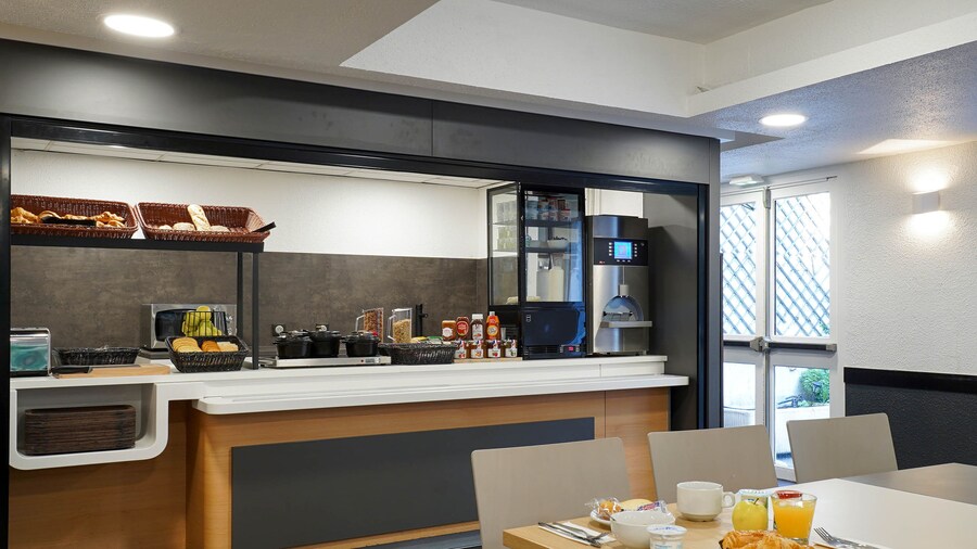 B&B HOTEL Marseille Parc Chanot