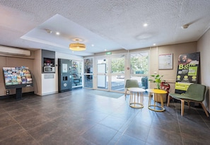 Lobby - B&B HOTEL Annemasse Est (Annemasse)