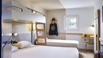 Family Room, Multiple Beds | Desk, free WiFi, bed sheets