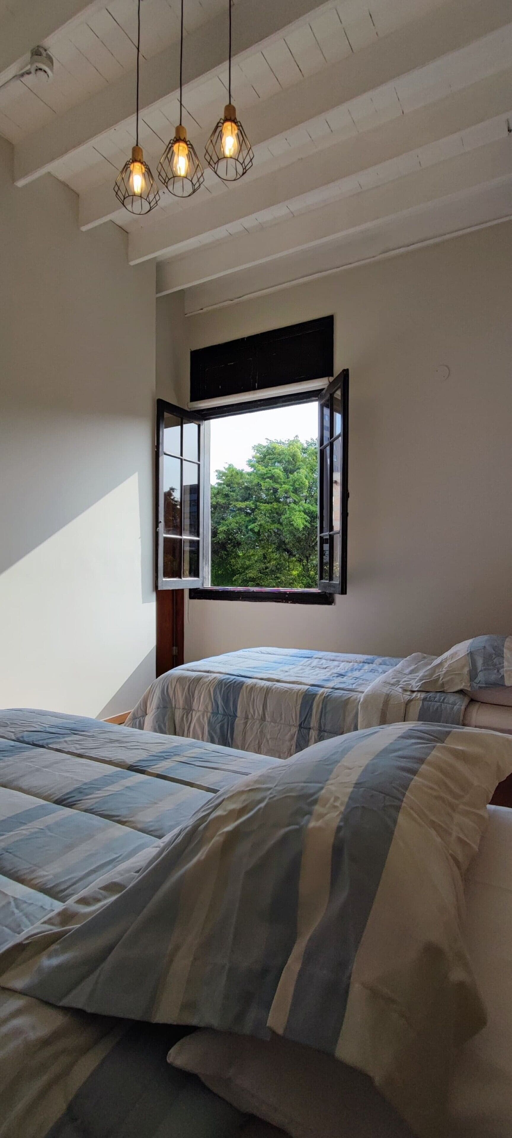 In-room safe, soundproofing, free WiFi, bed sheets