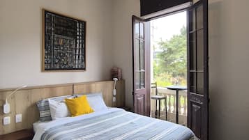 Premium-Doppelzimmer, 1 Queen-Bett, mit Bad, Parkblick | Zimmersafe, schallisolierte Zimmer, kostenloses WLAN, Bettwäsche