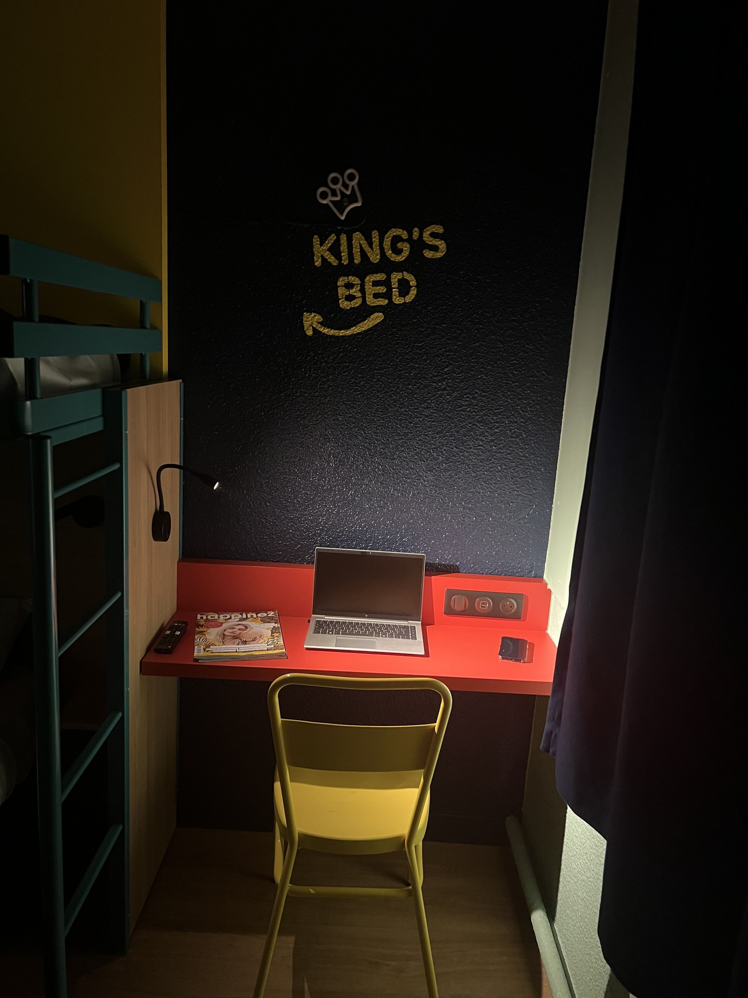 Laptop workspace, soundproofing, WiFi (free), individually furnished