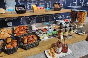 Frokostbuffé hver dag (mot et tillegg)