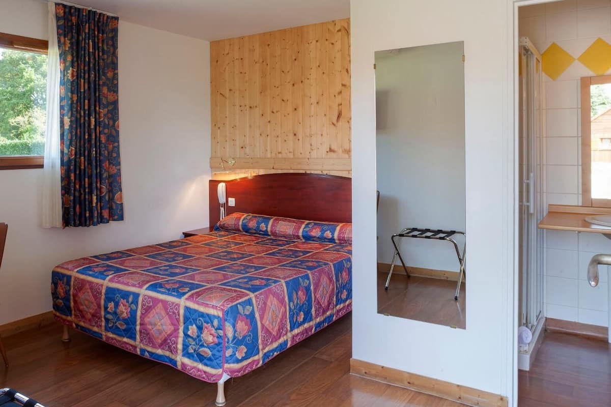 comfort triple room | in-room safe, desk, soundproofing, free cots/infant beds