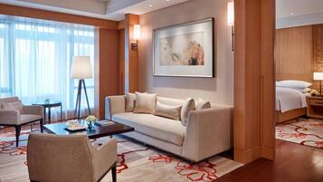 Executive Suite, 1 King Bed, Smoking | 1 bedroom, premium bedding, minibar, in-room safe