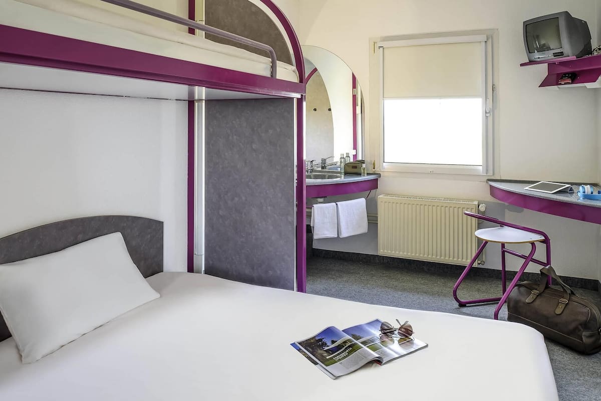 Standardzimmer, 1 Doppelbett | Schreibtisch, kostenloses WLAN