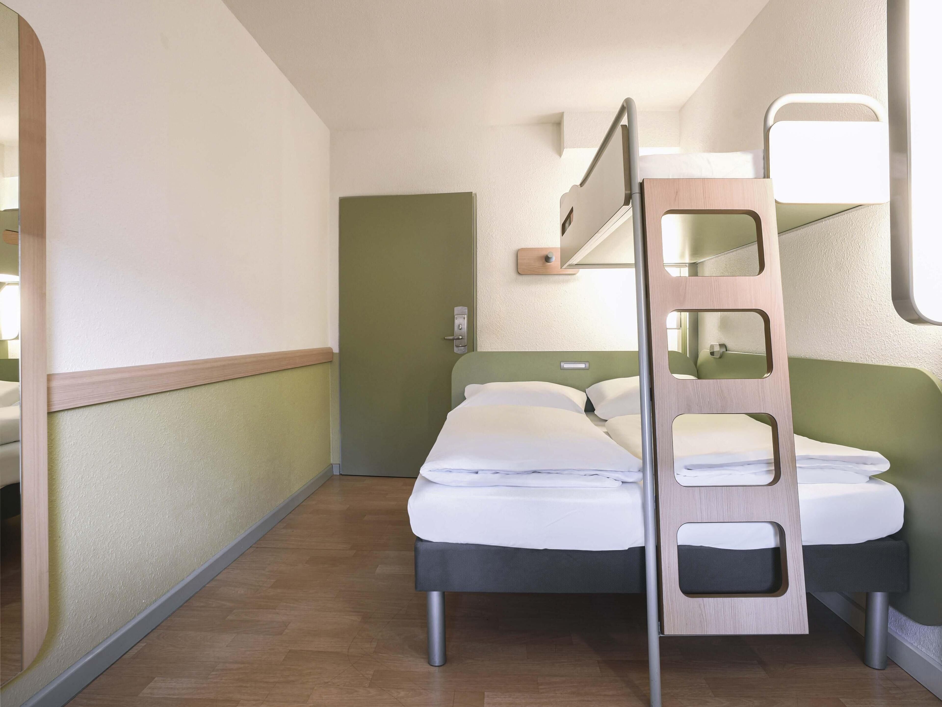 Photo - B&B HOTEL Rostock-Broderstorf