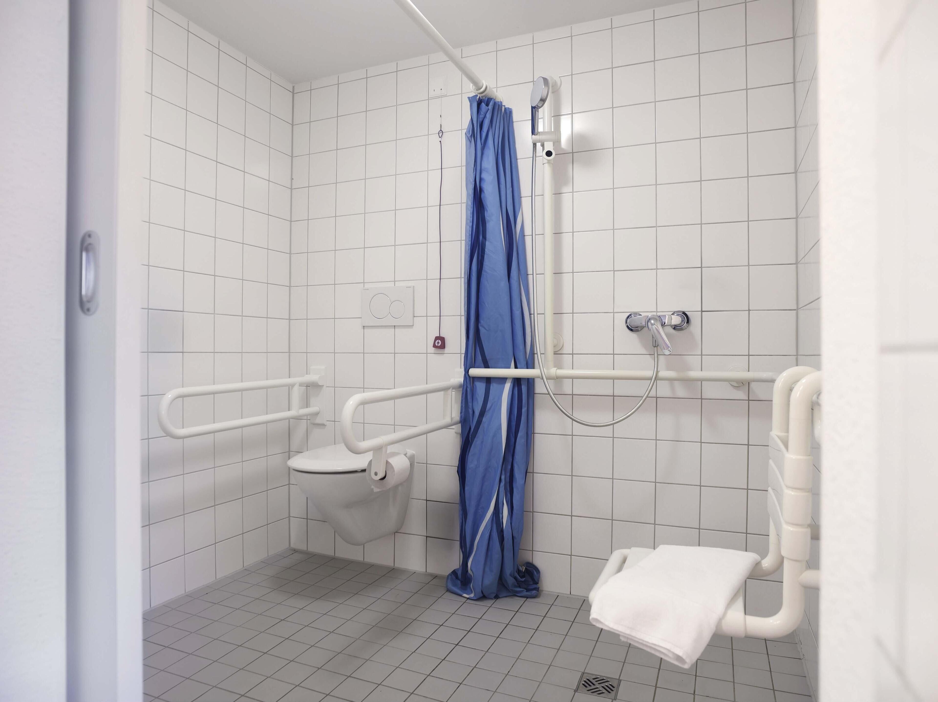 Photo - B&B HOTEL Rostock-Broderstorf