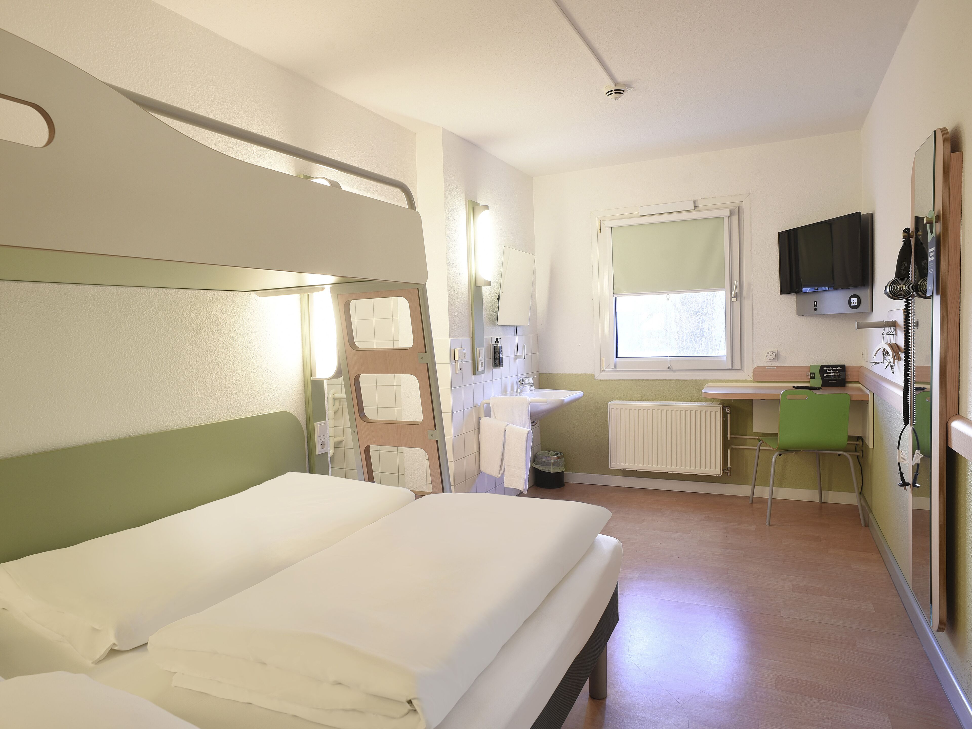 Photo - B&B HOTEL Berlin Genshagen-Nord