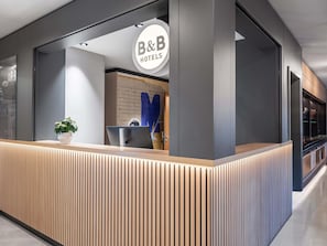 Lobby - B&B HOTEL Mainz-Süd (Mainz)