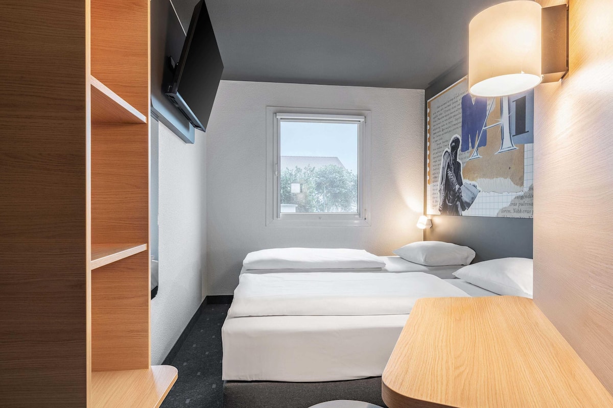 Bureau, rideaux occultants, chambres insonorisées, Wi-Fi gratuit