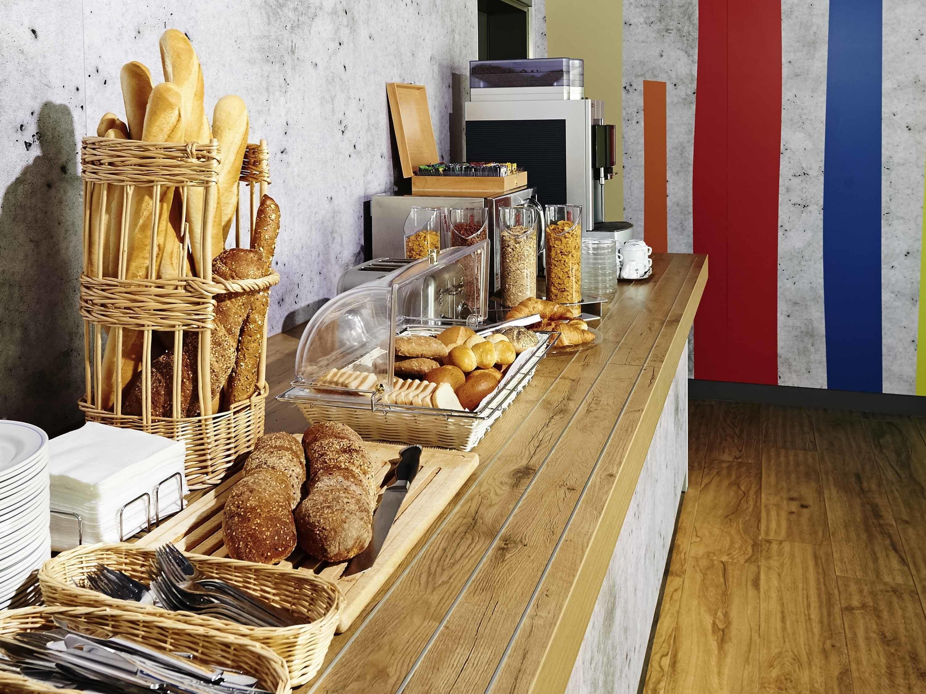 Daily buffet breakfast (CHF 15 per person)