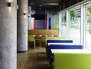 Daily buffet breakfast (CHF 15 per person)