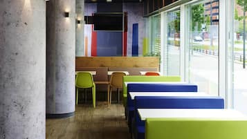 Daily buffet breakfast (CHF 15 per person)