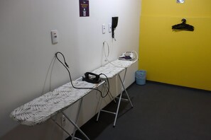 Bügeleisen/Bügelbrett