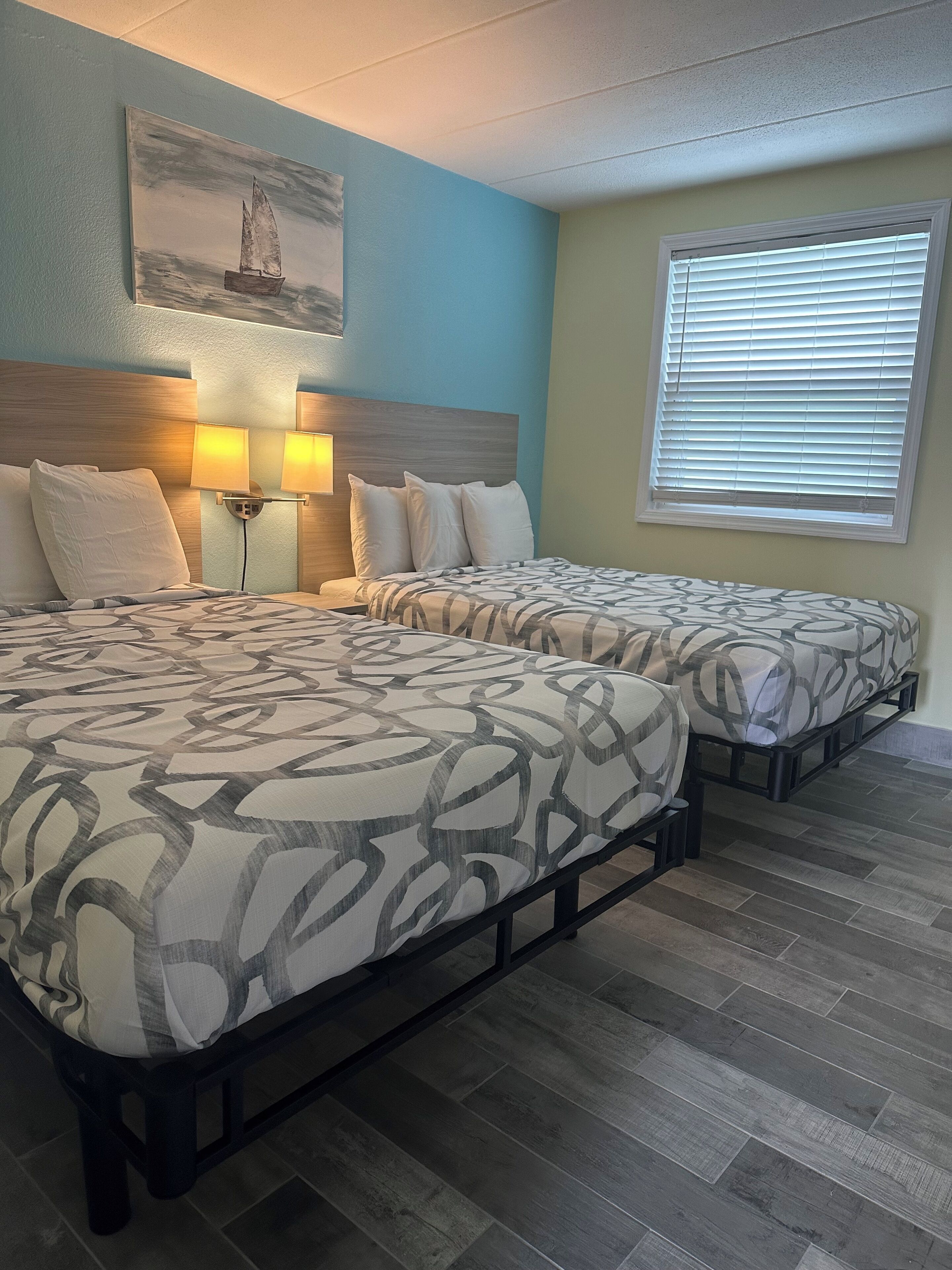 Photo - Royal Canadian Motel