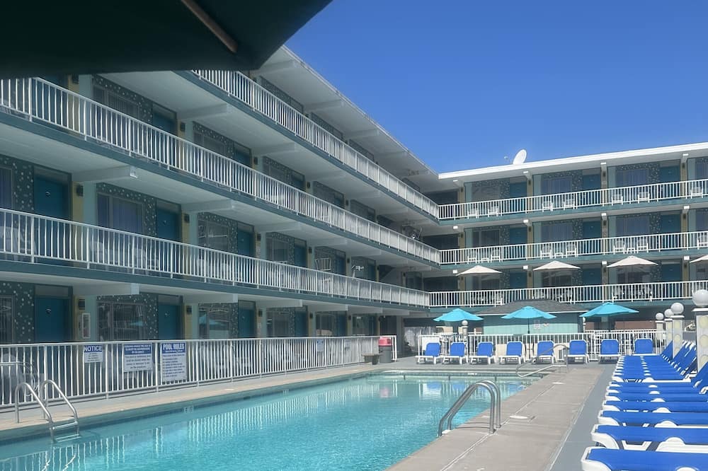 Royal Canadian Motel