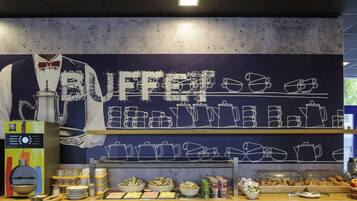 Daily continental breakfast (EUR 12.50 per person)