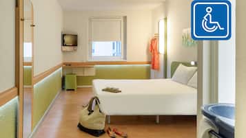 مكتب وتجهيزات عازلة للصوت وواي فاي مجانًا وملاءات أسرّة