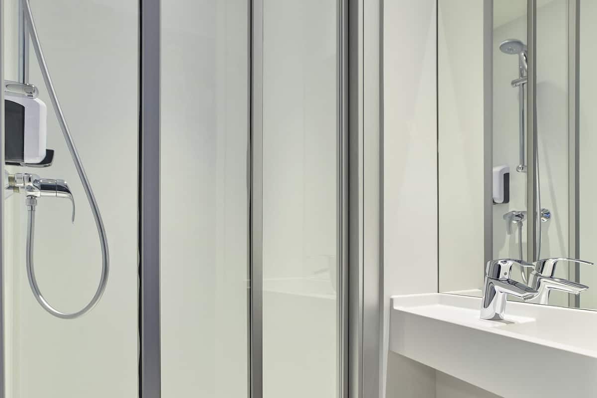 Cortinas blackout, sistema de insonorización y wifi gratis