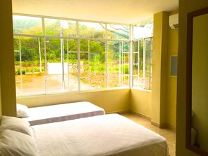 In-room safe, free cots/infant beds, rollaway beds, free WiFi - Berlin Hotel Spa & Finca - Hostel (Jipijapa)