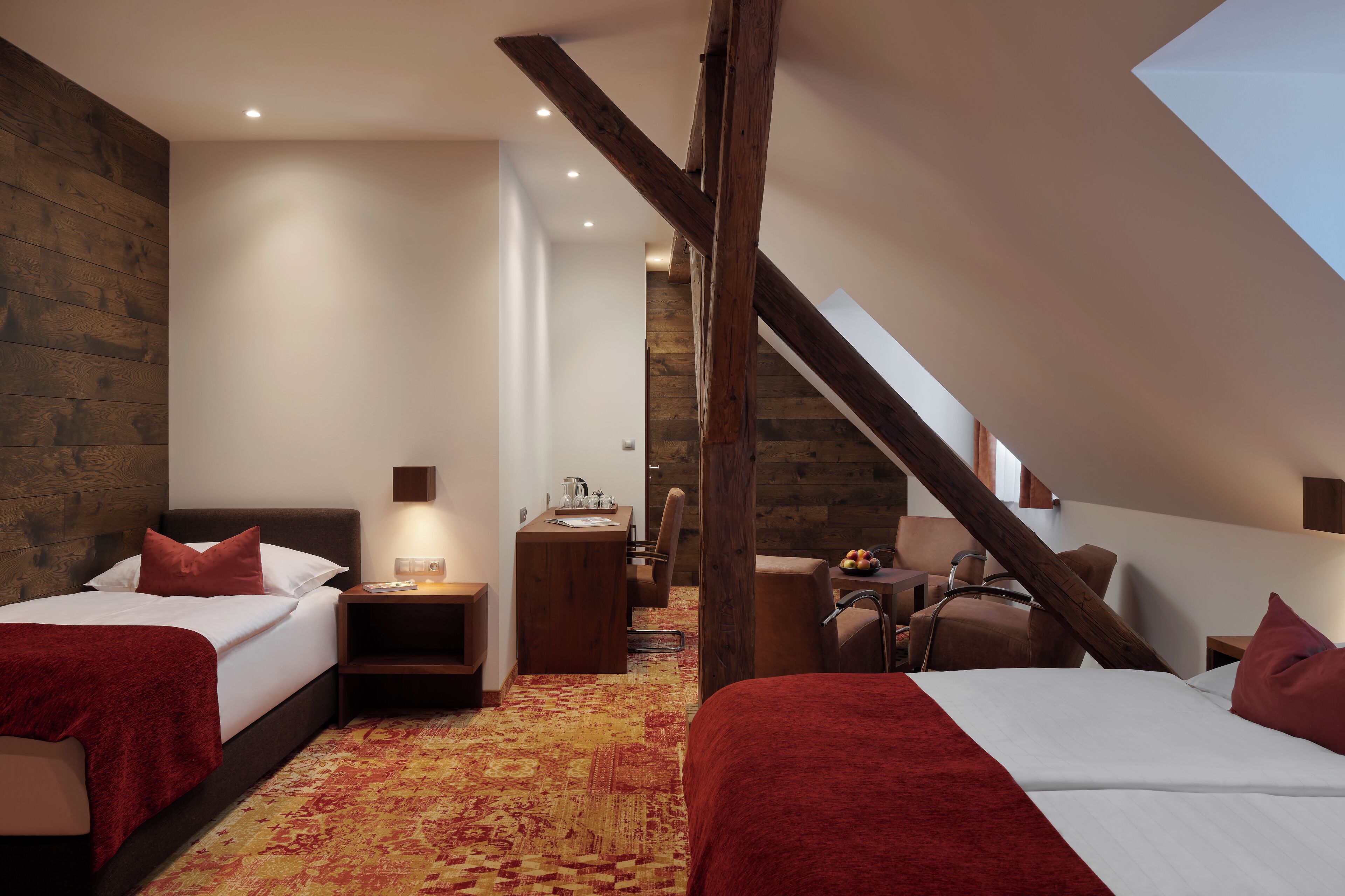 standard quadruple room, 1 bedroom | minibar, in-room safe, desk, soundproofing